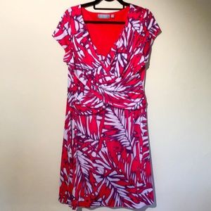 Slimming tropical print s/s dress